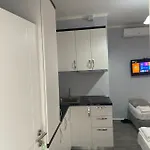 Castel 公寓式酒店 3*