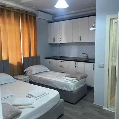 公寓式酒店 Castel 地拉那